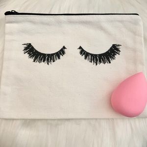 FREE 💫 Eyelash Print Canvas Cosmetics Makeup Bag in White